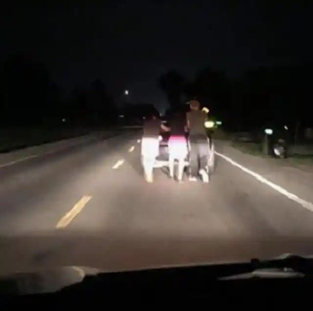Woman's Car Breaks Down In The Middle Of The Road, Sees 3 Teenagers Staring Back At Her