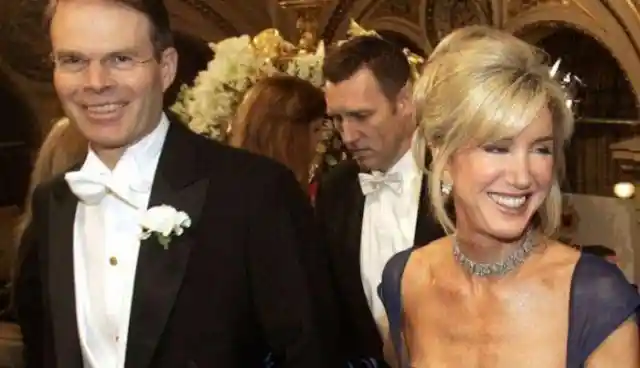 19. Craig McCaw and Wendy Petrak: Other Half Awarded $460 million