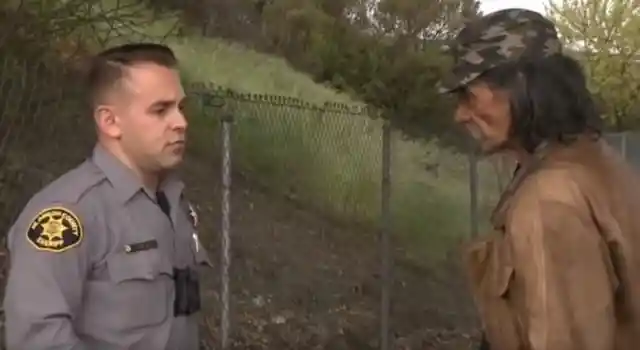 After 30 Years Alone On The Streets, Police Officer Helps Homeless Man Discover True Identity