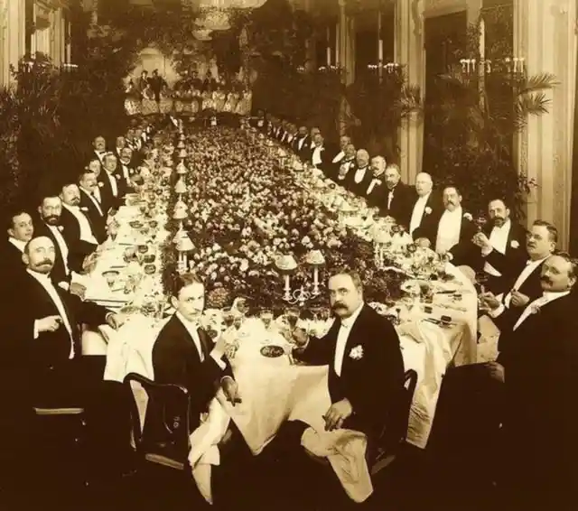 A ‘Casual’ Dinner Party At The Hotel Astor In 1904