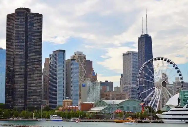 Chicago is the largest city in which US state?