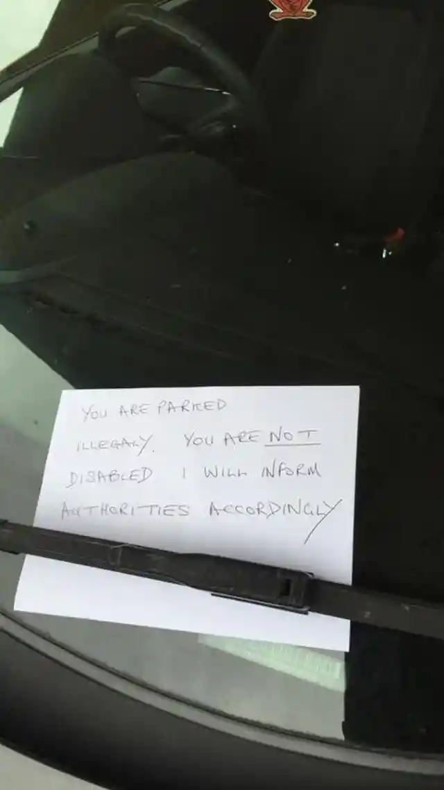 Young Woman Finds Note On Her Windshield After Parking In Handicap Space, Her Response Went Viral