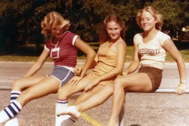 35 Vintage Pictures That Prove Your Parents Are Cooler Than You