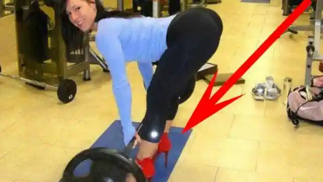 15 People Who Need To Learn How To Gym