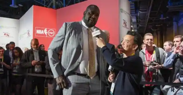 SHAQUILLE O’NEAL- 7’1” and 325 pounds