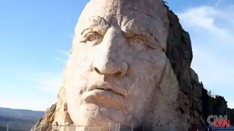 What Does Mt. Rushmore & Crazy Horse Memorial Have In Common?