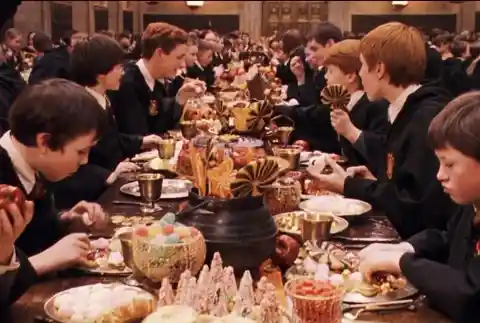 Real Food Was Used During Great Hall Feasts In The First Movie