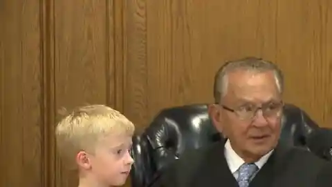 Judge Lets Five-Year-Old Kid Decide His Father's Sentence