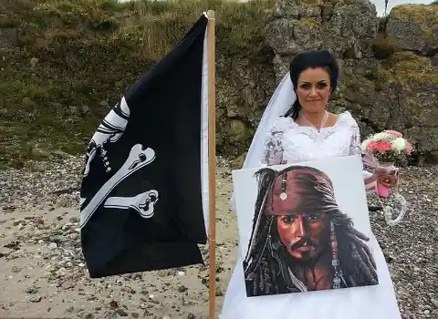 Woman Married A 300-Year-Old Pirate in 2016 And Now Wants To Get A Divorce