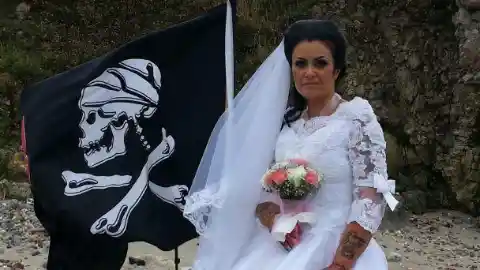 Woman Married A 300-Year-Old Pirate in 2016 And Now Wants To Get A Divorce